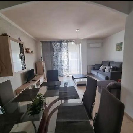 Apartamento En La Zona Turistica De ซาลอว์ ภายนอก รูปภาพ