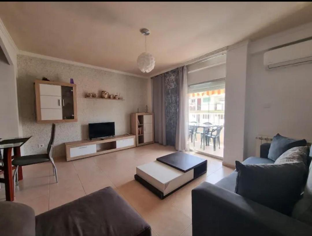 Apartamento En La Zona Turistica De ซาลอว์ ภายนอก รูปภาพ