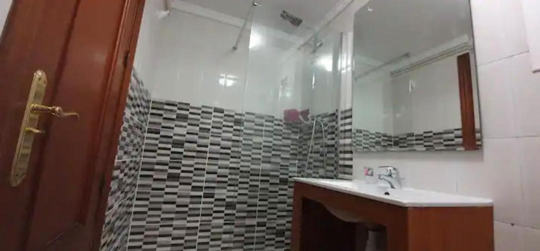 Apartamento En La Zona Turistica De ซาลอว์ ภายนอก รูปภาพ